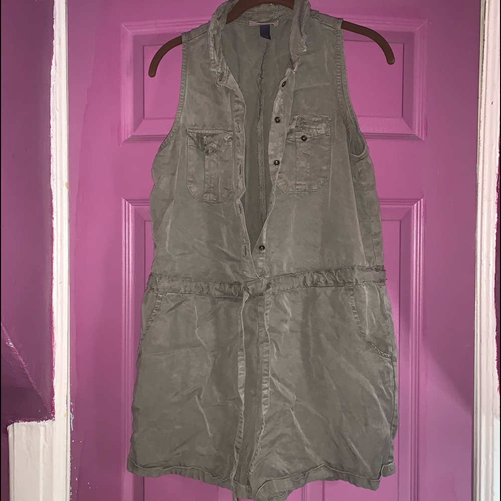 💚Universal Thread Romper